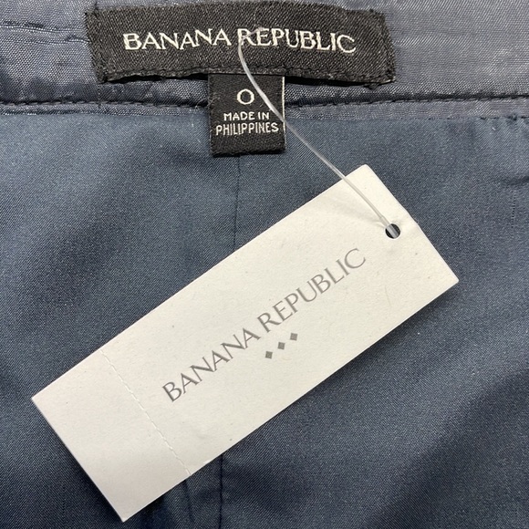 0 // Banana Republic Factory NWT Gray Lace Top Pencil Skirt - Picture 8 of 11